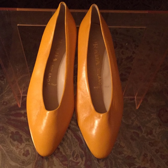 Prada Flats - Picture 1 of 5